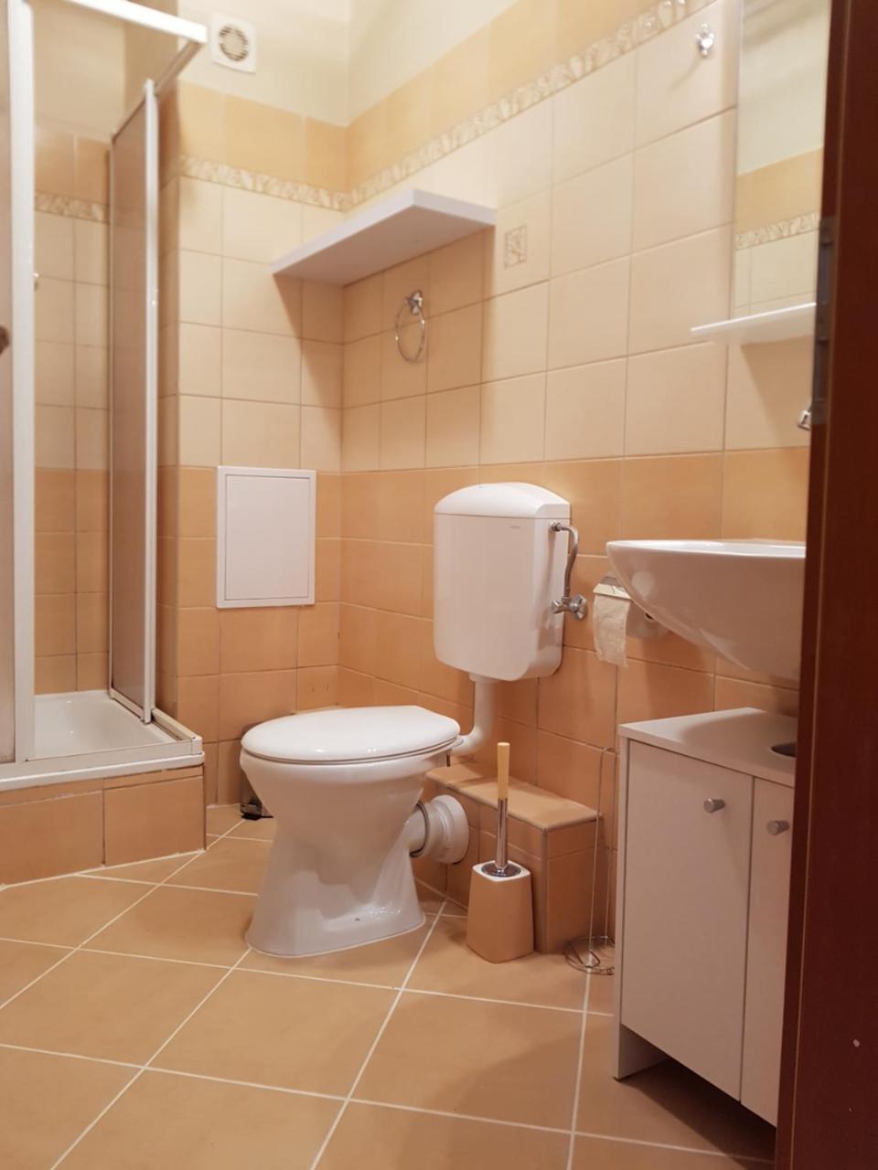 Lola Studio Apartman Hajdúszoboszló Exterior foto